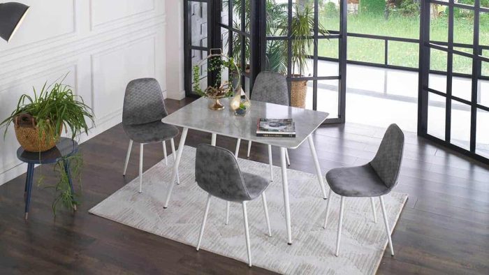 Marble (hvid) Spisebord inkl. 4 stole